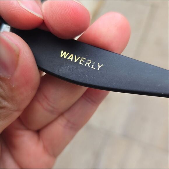 I-SEA Women's Sunglasses - Waverly MATTE BLACK / SMOKE POLARIZED LENS - Picture 6 of 11